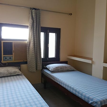 Scindhia Guest House Варанаси Экстерьер фото