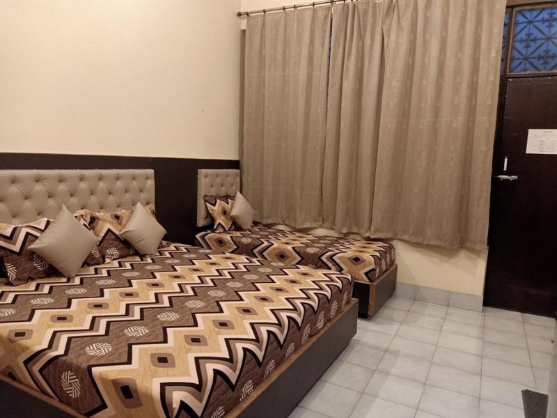 Scindhia Guest House Варанаси Экстерьер фото