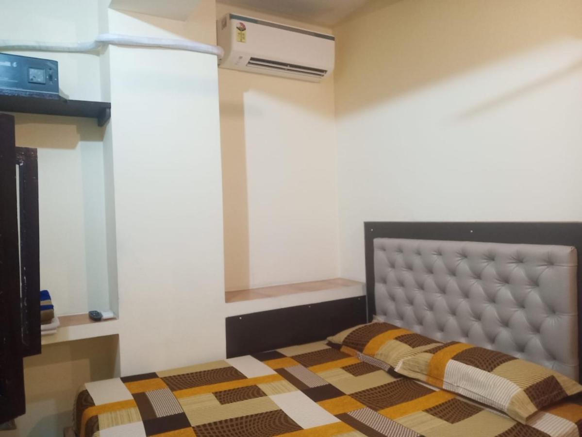 Scindhia Guest House Варанаси Экстерьер фото