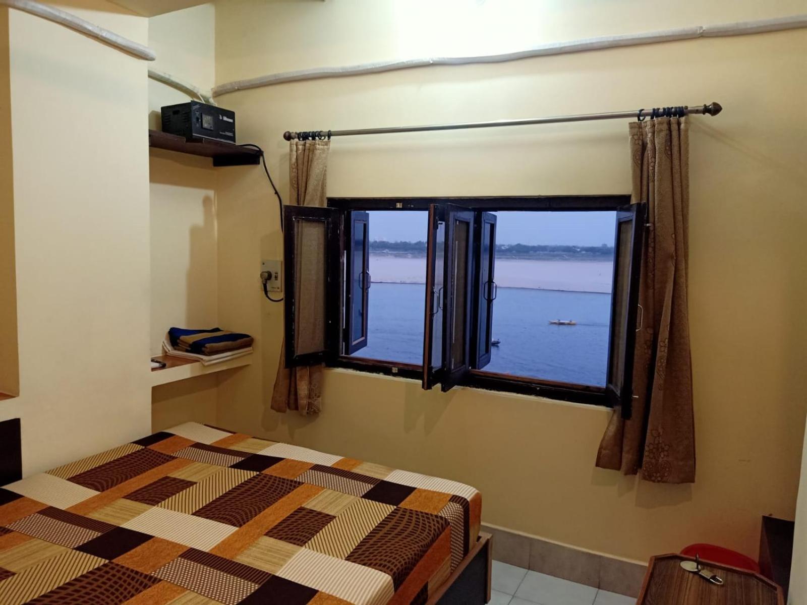 Scindhia Guest House Варанаси Экстерьер фото