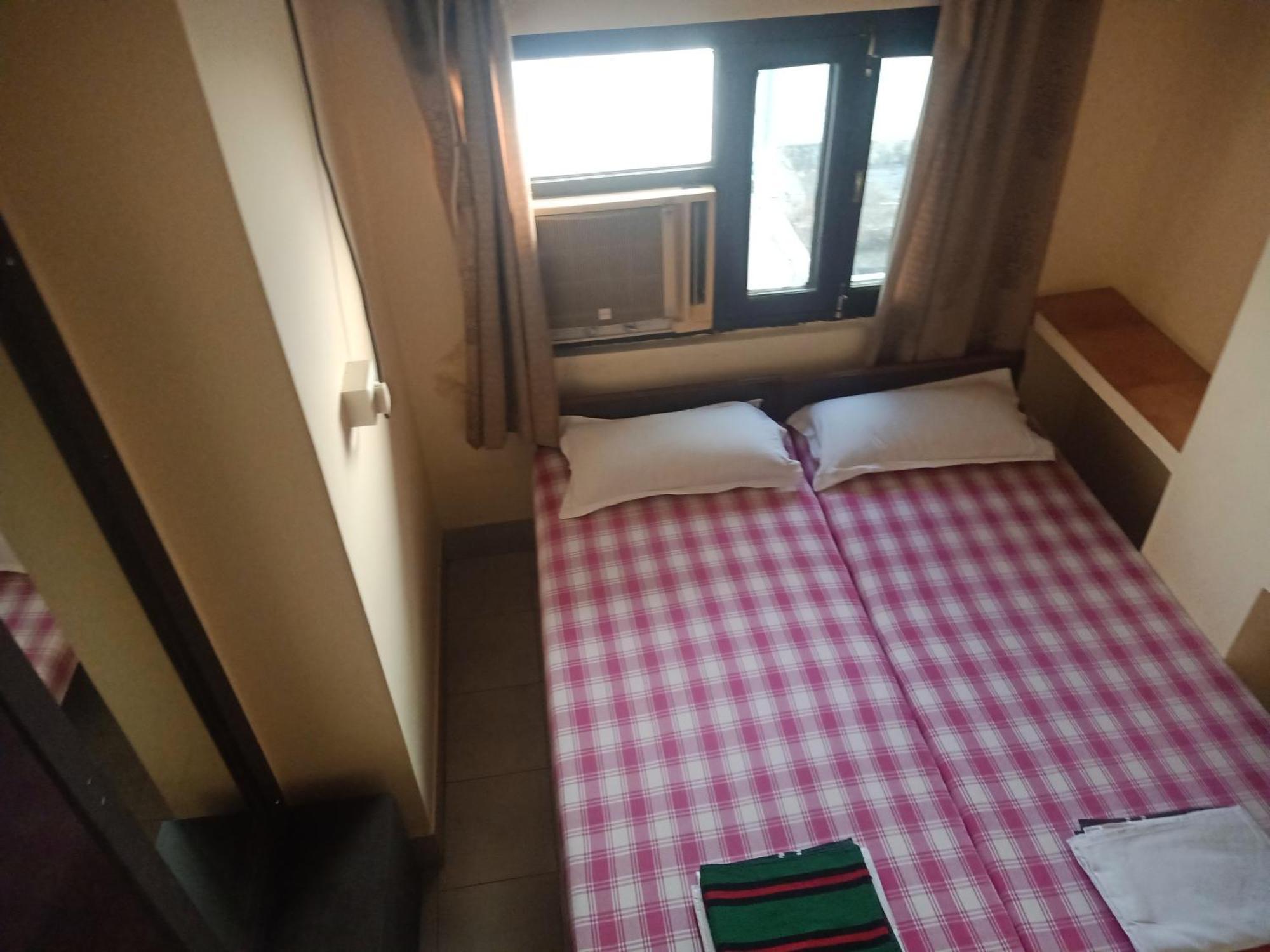 Scindhia Guest House Варанаси Экстерьер фото