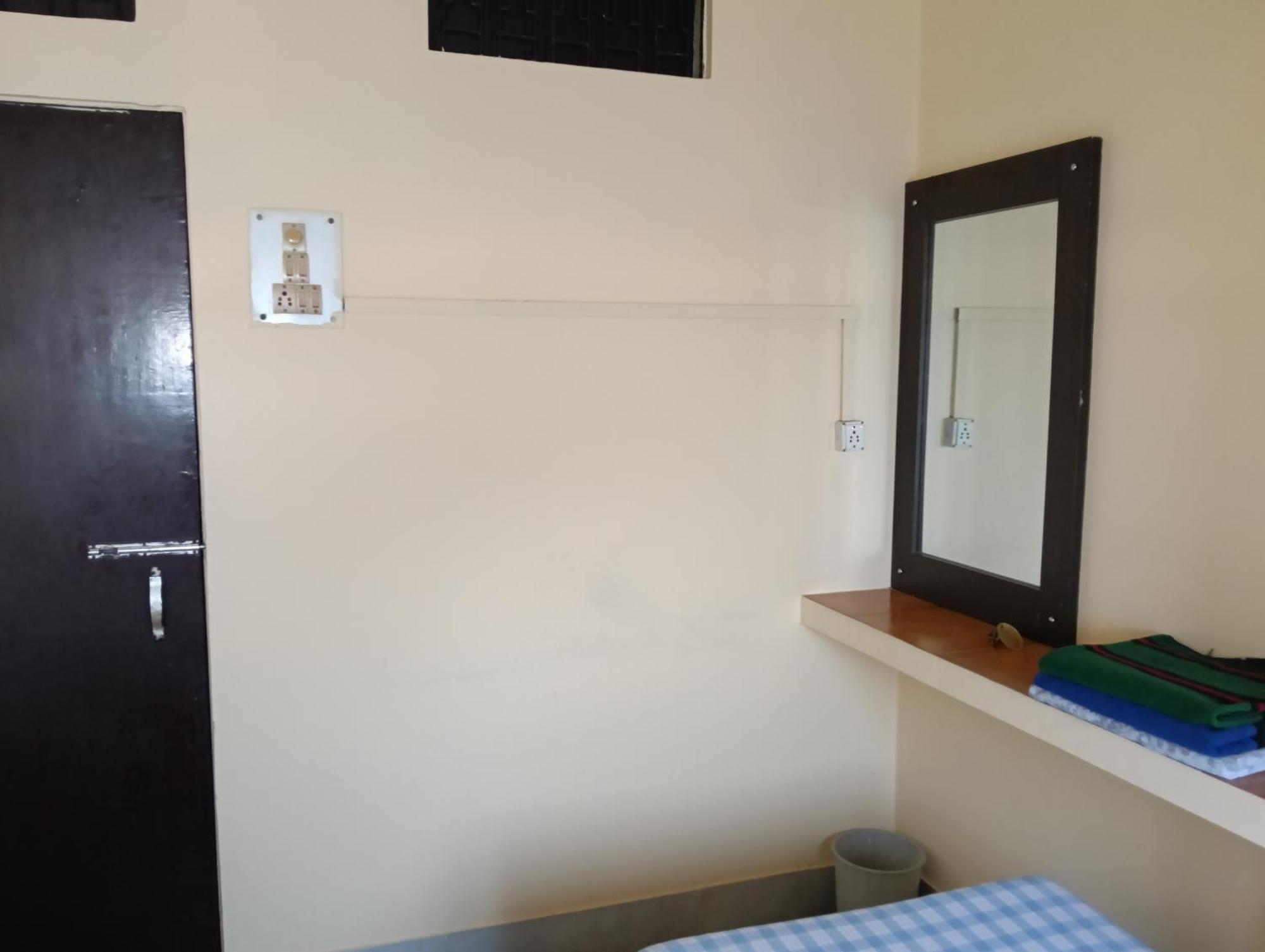 Scindhia Guest House Варанаси Экстерьер фото