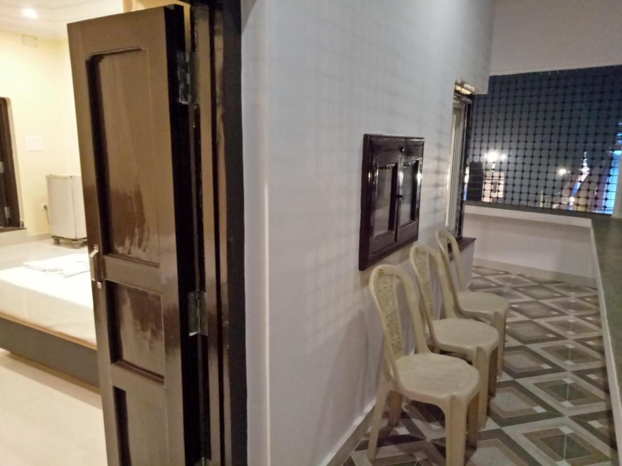 Scindhia Guest House Варанаси Экстерьер фото